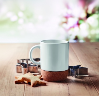 Logotrade Geschäftsgeschenke das Foto: Keramikbecher Subli mit Kork
