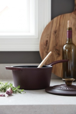 Logotrade advertising products photo of: VINGA Monte enamelled cast iron pot 1,9L