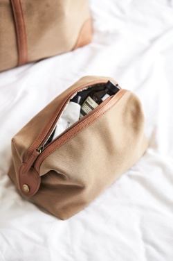 Logotrade corporate gifts photo of: VINGA Sloane toiletry bag RCS recycled polyester