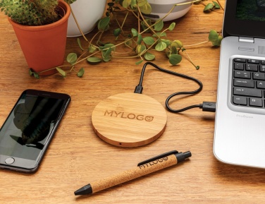 Logo trade advertising products picture of: Bamboo 5W round wireless charger