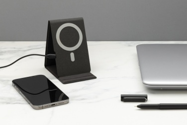 Logotrade promotional giveaway picture of: Artic Magnetic 10W wireless charging phone stand