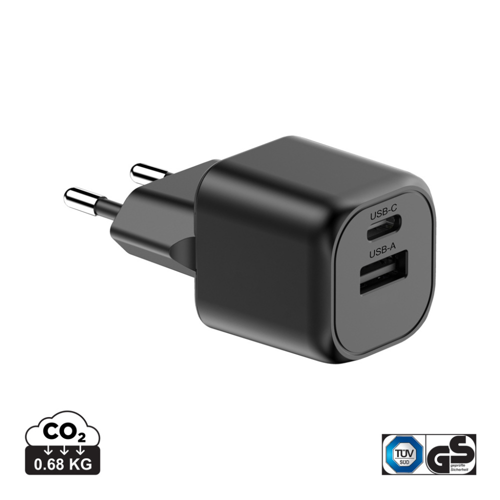 Logo trade business gift photo of: Urban Vitamin Monterey RCS recycled plastic 20W GAN charger