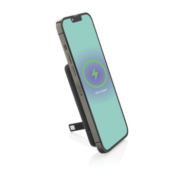 Logotrade corporate gifts photo of: Zen RCS rplastic 5000 mah 5W magnetic bamboo powerbank