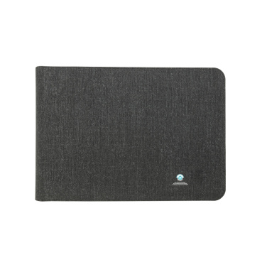 Logotrade advertising product picture of: Swiss Peak 15W magnetic charging laptop sleeve 14-15,6"