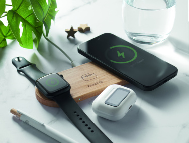 Logo trade promotional items picture of: 3 in 1 15W wireless charger