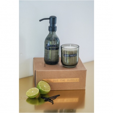 Logo trade ärikingitused foto: Wellmark Discovery 200 ml käteseebi dosaator ja 150 g lõhnaküünla komplekt - tume merevaigu lõhn