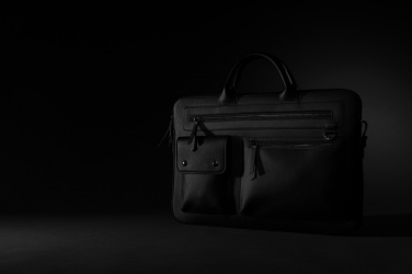 Logotrade reklaamtoote foto: Swiss Peak GRS taaskasutatud PU 14-tolline sülearvutikott