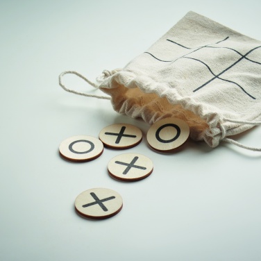 Logotrade ärikingituse foto: Puidust tic tac toe