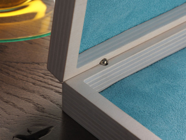 Logotrade meened pilt: Puidust kast 1819121