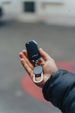 Logo trade ärikingituse pilt: Võtmeotsija võtmehoidja ülemaailmse asukoha määramise ja USB C-ga