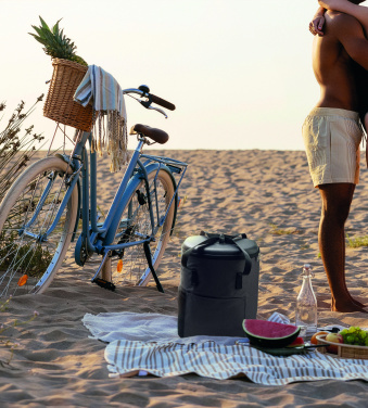 Logo trade ärikingituse pilt: COLDI külmakott-seljakott 600D RPET-ist