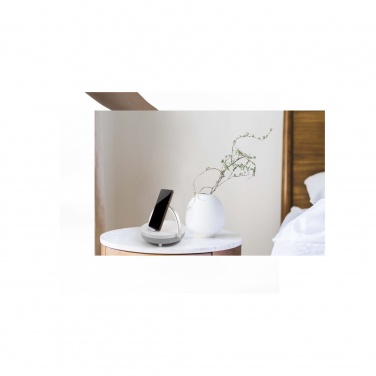 Logo trade liikelahja kuva: Prixton 10 W:n 4-in-1-Bluetooth®-kaiutin LED-valolla ja langattomalla latausalustalla