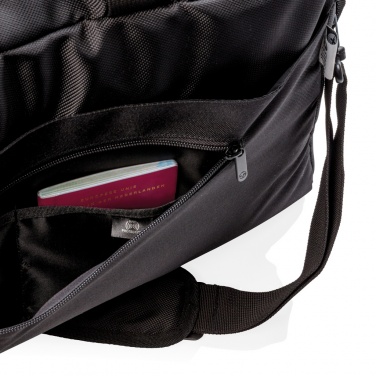 Logotrade mainostuote tuotekuva: Swiss Peak RFID -laukku-urheilukassi
