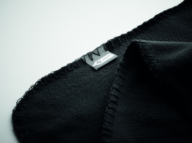 Logo trade mainoslahja ja liikelahja tuotekuva: RPET matkapeitto