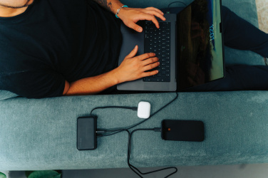 Logotrade liikelahjat kuva: Urban Vitamin Eureka RCS 65 W hybridilaturi ja virtapankki