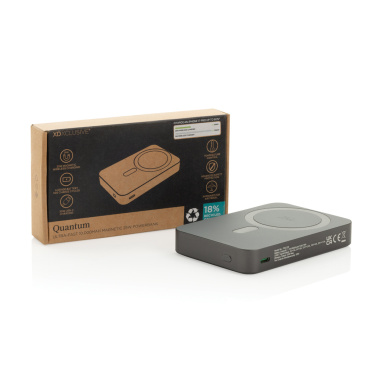 Logo trade mainostuotet tuotekuva: Quantum ultra-nopea 10 000 mAh magneettinen 25 W powerbank.
