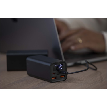 Logotrade reklaminės dovanos nuotrauka: „Acamar“ 20 000 mAh 70 W perdirbto aliuminio nešiojamojo kompiuterio išorinė baterija