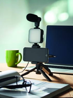 Logotrade biznesa dāvanas foto: Viedtālruņa video komplekts