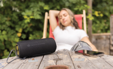 Логотрейд pекламные cувениры картинка: Urban Vitamin Pacific Grove RCS пластиковый динамик 30 Вт IPX7