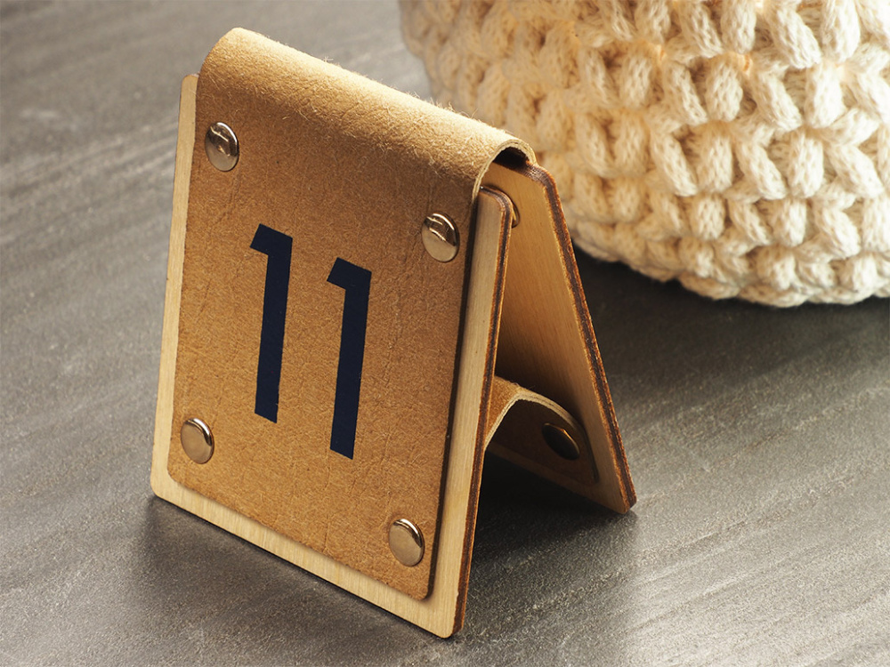 Лого трейд бизнес-подарки фото: Информационный стенд 1667121