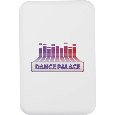 Logotrade presentreklam bild: Acrab 5 000 mAh 15 W magnetisk trådlös powerbank med 20 W PD – tillverkad av återvunnen plast